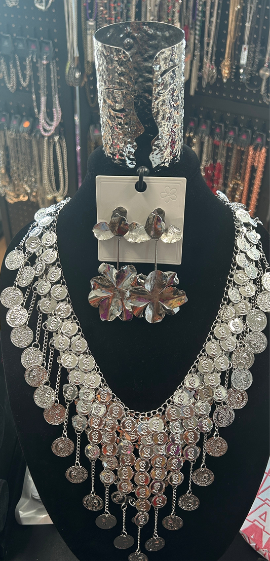 K.L.R Collection 3 Piece Silver Motion
